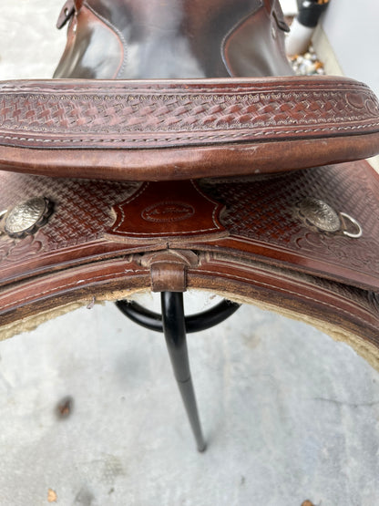 A. Frinta Saddlery for Rocking B, FQH 16“