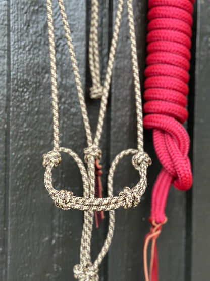 Praline Halter & Raspberry Rope Set (Avg./ 3.6m)