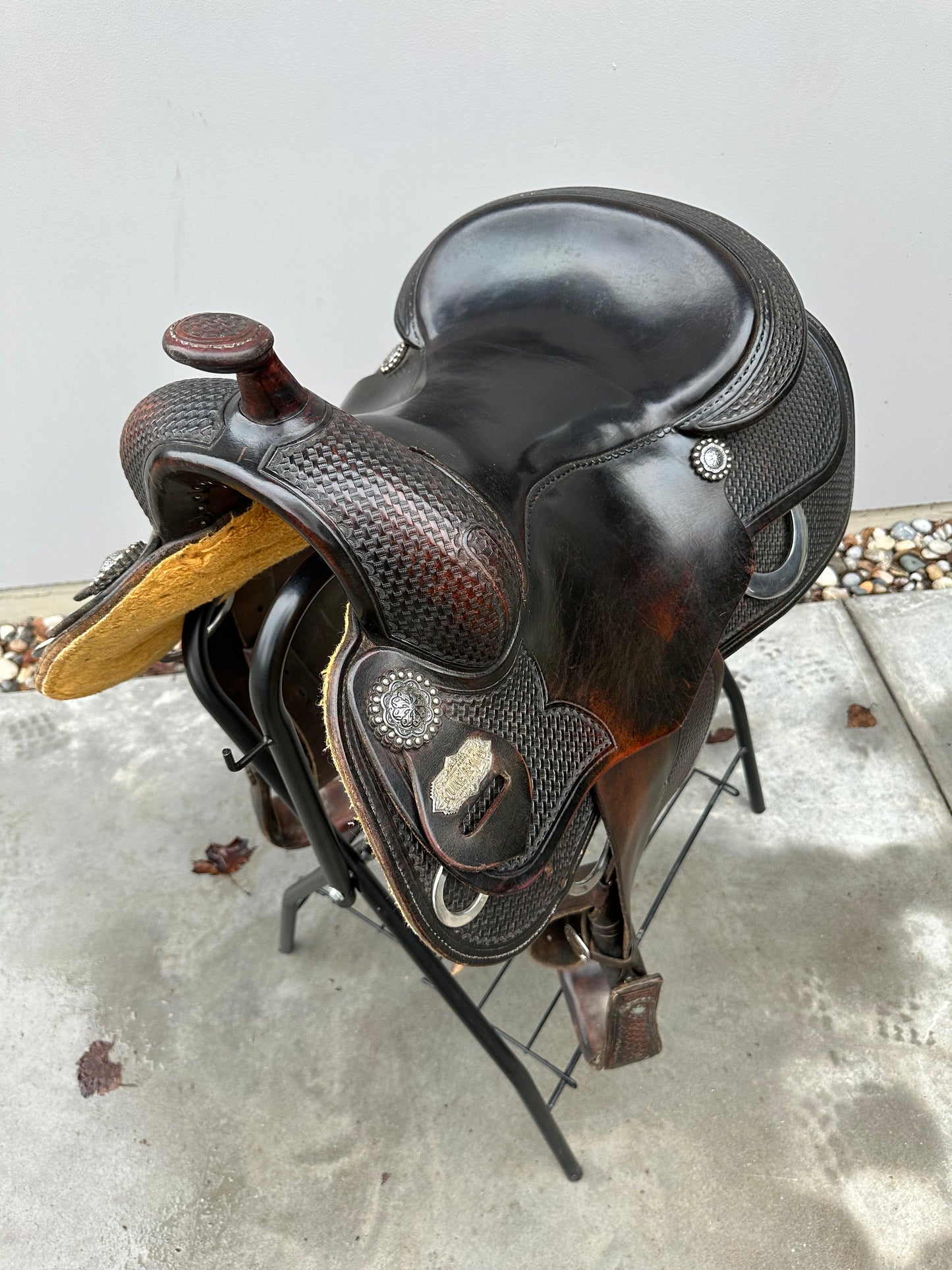 Gomeier Equine Design Saddle, FQH  16”