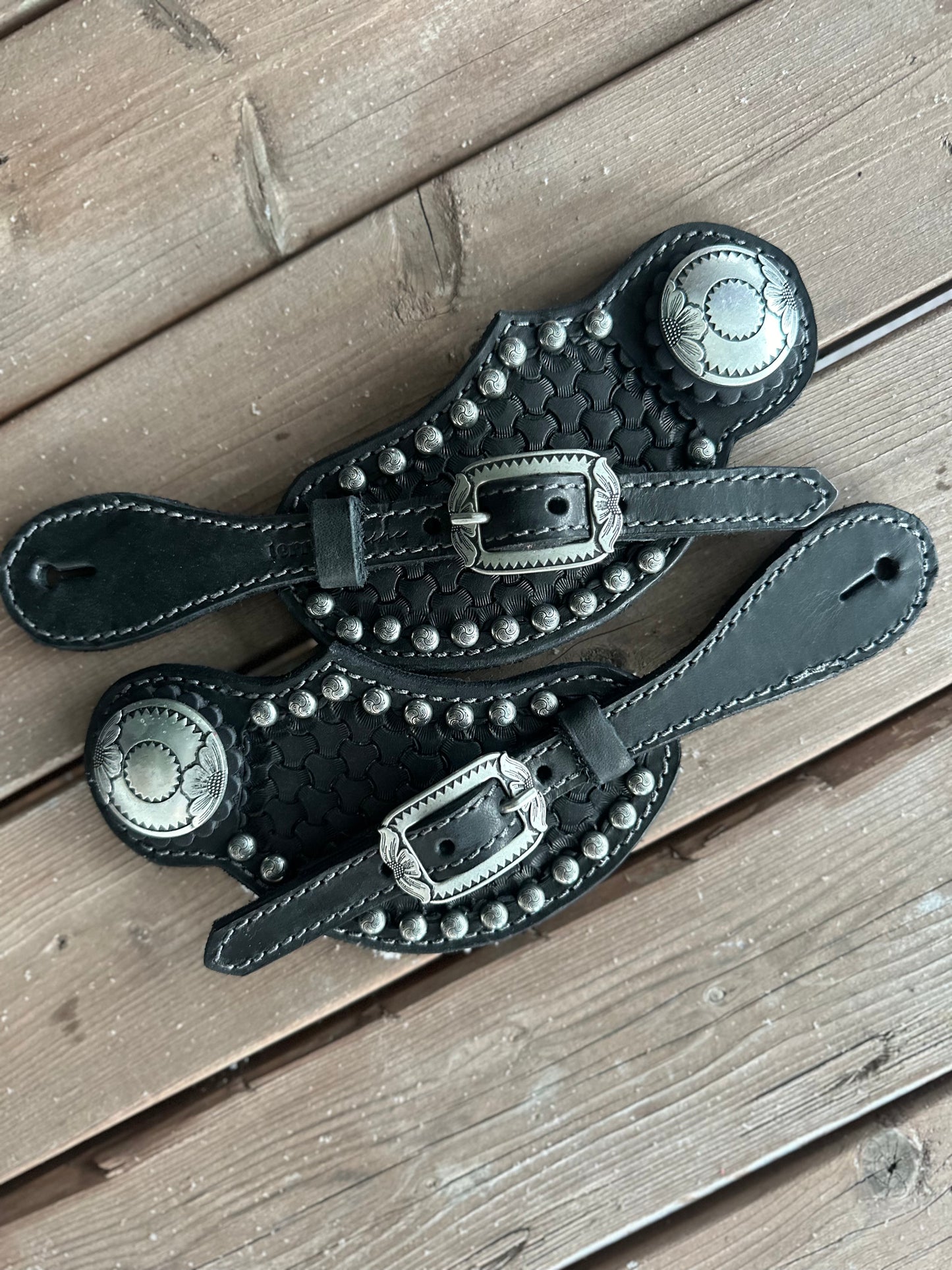 Spur Straps Black Hearts