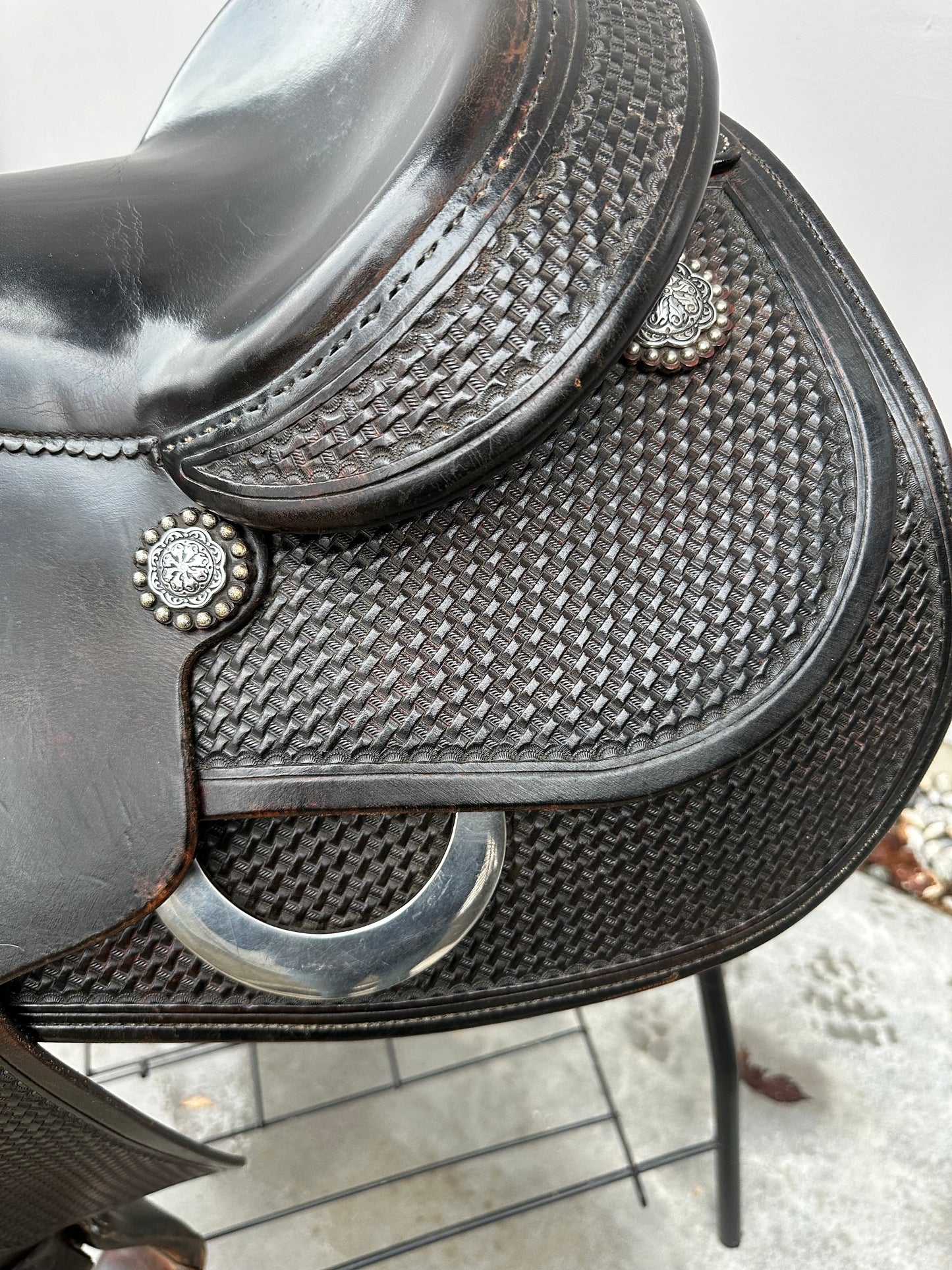 Gomeier Equine Design Saddle, FQH  16”